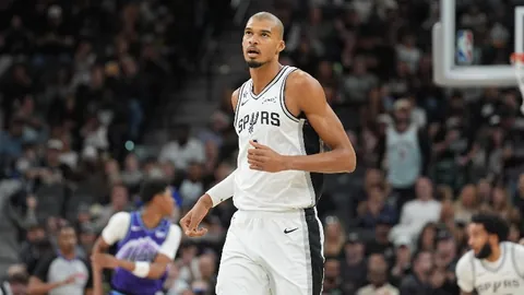 拉維亞賽季重出江湖，VR頭盔助力提升訓練效能